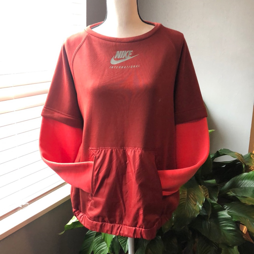Nike International Crew Sweatshirt